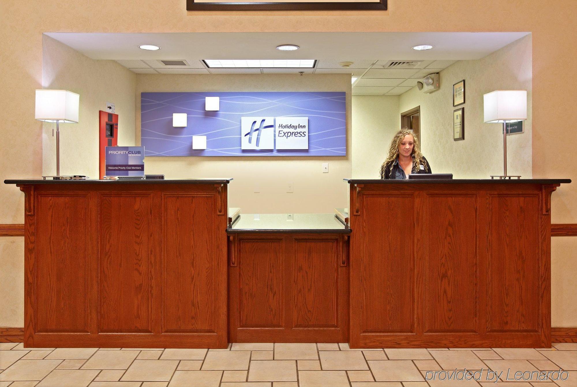 Holiday Inn Express Hotel & Suites Harrison İç mekan fotoğraf